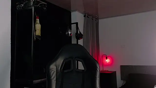 Angelabl0odborne online show from 10-10-25, 07:35