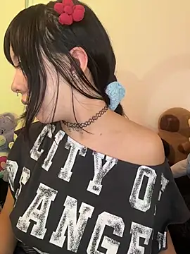 Snapshot of Kitty_yukimura chatting on 06-18-26, 11:42 Kitty yukimura online show from 06-18-26, 11:42