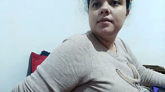 luisahot 9727 online show from 12-17-25, 06:30