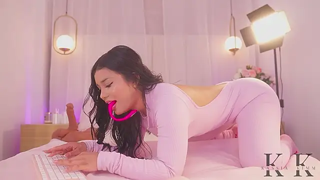 kassia kim online show from 04-09-26, 06:13