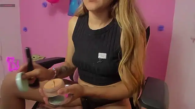 Snapshot of Alice_VIP chatting on 11-12-25, 03:40 Alice VIP online show from 11-12-25, 03:40