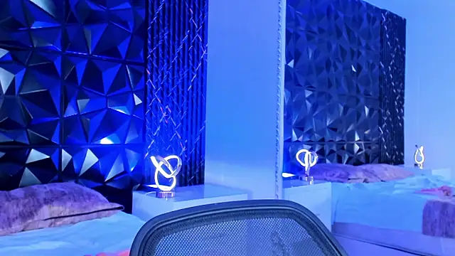 katierouge  online show from 01-08-26, 04:15