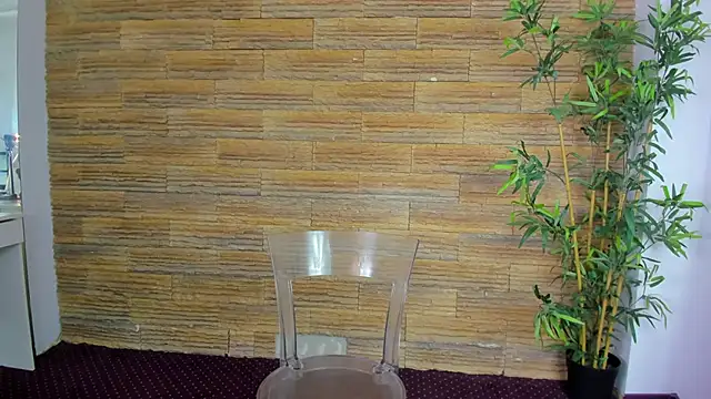 Snapshot of Cupcake_Izzy chatting on 11-04-25, 05:50 Cupcake Izzy online show from 11-04-25, 05:50