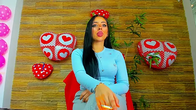 Cupcake Izzy online show from 02-14-26, 05:37