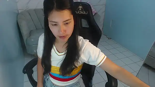 Snapshot of victoria_hernandez_t_ chatting on 06-17-26, 01:01 victoria hernandez t online show from 06-17-26, 01:01