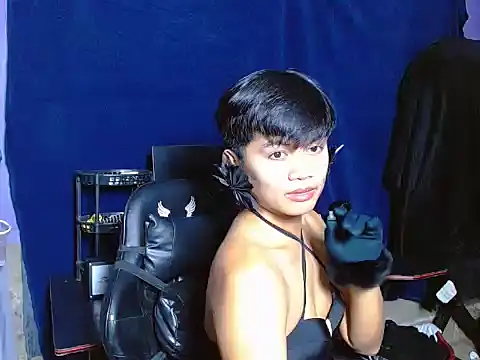 Snapshot of Alexx_143 chatting on 10-23-25, 03:39 Alexx 143 online show from 10-23-25, 03:39