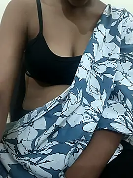 Snapshot of Alia-00 chatting on 10-03-25, 04:31 Alia-00 online show from 10-03-25, 04:31