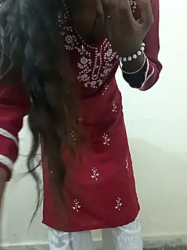 Snapshot of Alia-00 chatting on 10-27-25, 03:54 Alia-00 online show from 10-27-25, 03:54