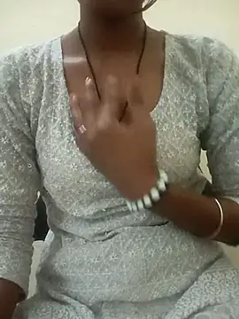 Snapshot of Alia-00 chatting on 11-07-25, 04:23 Alia-00 online show from 11-07-25, 04:23