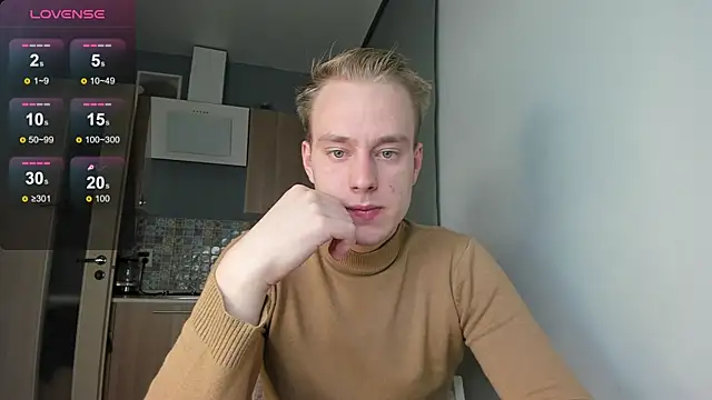 Snapshot of Kevin_Young_Cat chatting on 10-04-25, 03:10 Kevin Young Cat online show from 10-04-25, 03:10