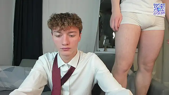 Snapshot of Kevin_Young_Cat chatting on 12-15-25, 07:40 Kevin Young Cat online show from 12-15-25, 07:40