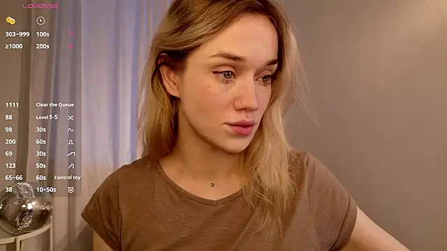 Snapshot of DiscoPotato chatting on 10-10-25, 12:26 DiscoPotato online show from 10-10-25, 12:26