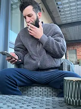 Michel huge online show from 04-12-26, 05:45