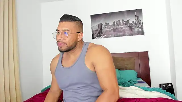 AntonyDAngelo25 online show from 02-10-26, 04:49