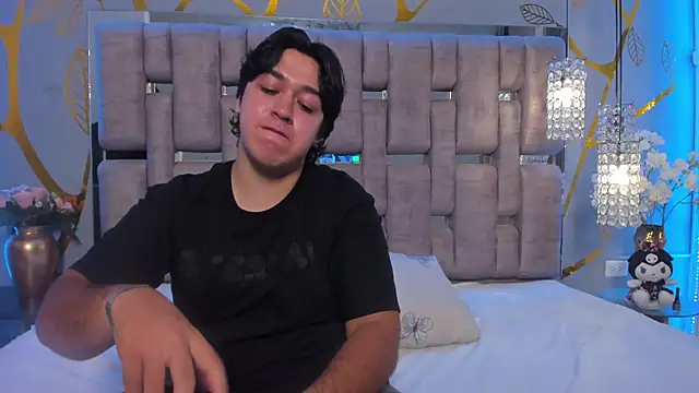 EmilyANDrew  online show from 09-13-25, 04:45