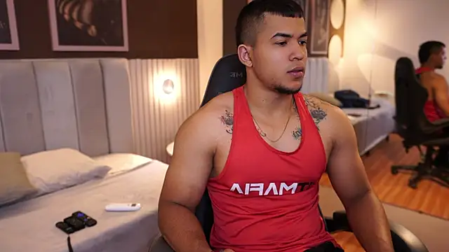 Thiago Valente online show from 10-04-25, 01:09