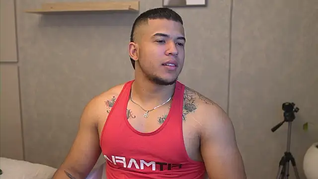 Thiago Valente online show from 02-05-26, 01:05