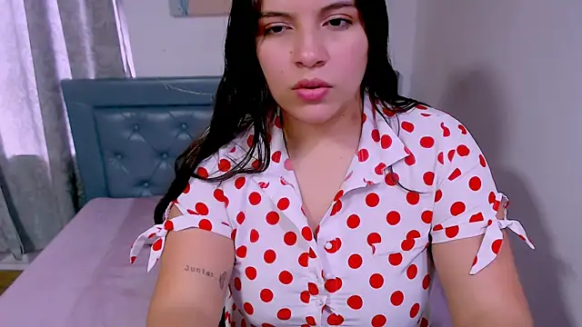 sarah aguilar online show from 10-01-25, 05:41