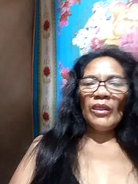 Snapshot of ImYourWoman_55 chatting on 09-10-25, 11:16 ImYourWoman 55 online show from 09-10-25, 11:16