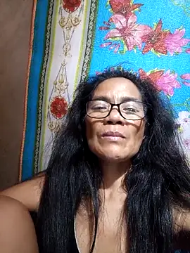 Snapshot of ImYourWoman_55 chatting on 09-15-25, 11:32 ImYourWoman 55 online show from 09-15-25, 11:32