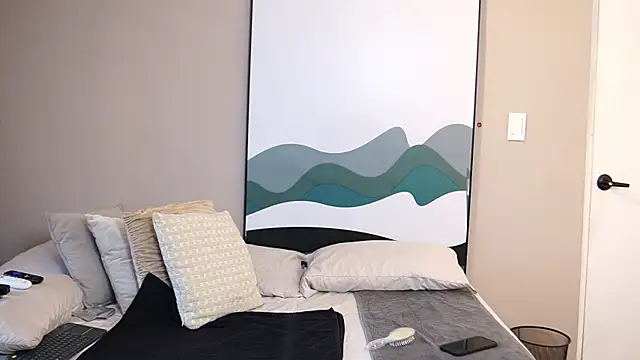 Ariaa Isabell online show from 10-14-25, 06:20