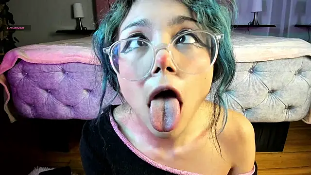 TerumiKitty online show from 10-11-25, 10:52