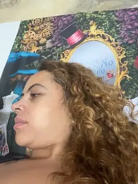 Chloe Leaozinho online show from 03-31-26, 11:32