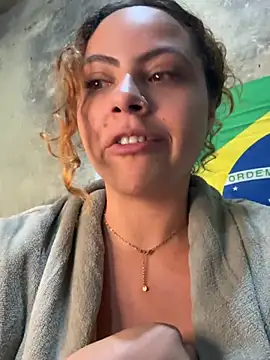 Snapshot of Chloe_Leaozinho chatting on 06-14-26, 02:24 Chloe Leaozinho online show from 06-14-26, 02:24