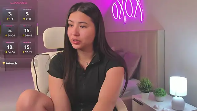 Snapshot of Megan_Williamms chatting on 09-14-25, 08:35 Megan Williamms online show from 09-14-25, 08:35