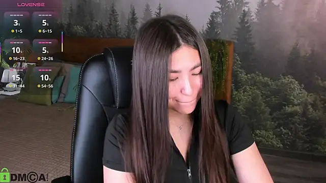 Snapshot of Megan_Williamms chatting on 10-10-25, 09:30 Megan Williamms online show from 10-10-25, 09:30