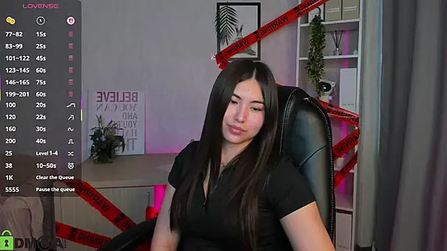 Snapshot of Megan_Williamms chatting on 10-23-25, 09:52 Megan Williamms online show from 10-23-25, 09:52