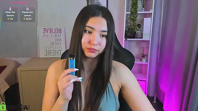 Snapshot of Megan_Williamms chatting on 11-27-25, 09:33 Megan Williamms online show from 11-27-25, 09:33