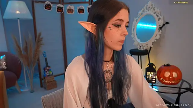 Snapshot of violetesa chatting on 10-30-25, 11:55 violetesa online show from 10-30-25, 11:55