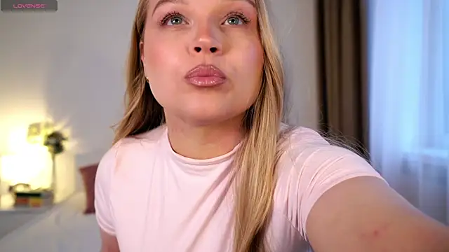 Snapshot of Irene_sooth chatting on 12-01-25, 07:46 Irene sooth online show from 12-01-25, 07:46