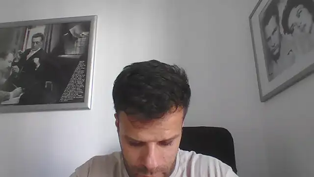 Snapshot of FROCETTO93 chatting on 09-22-25, 01:46 FROCETTO93 online show from 09-22-25, 01:46