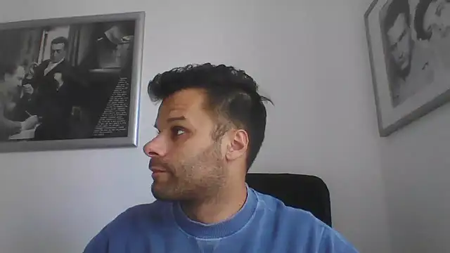 Snapshot of FROCETTO93 chatting on 10-08-25, 12:03 FROCETTO93 online show from 10-08-25, 12:03