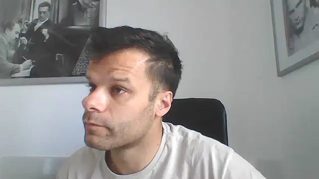Snapshot of FROCETTO93 chatting on 06-15-26, 07:32 FROCETTO93 online show from 06-15-26, 07:32