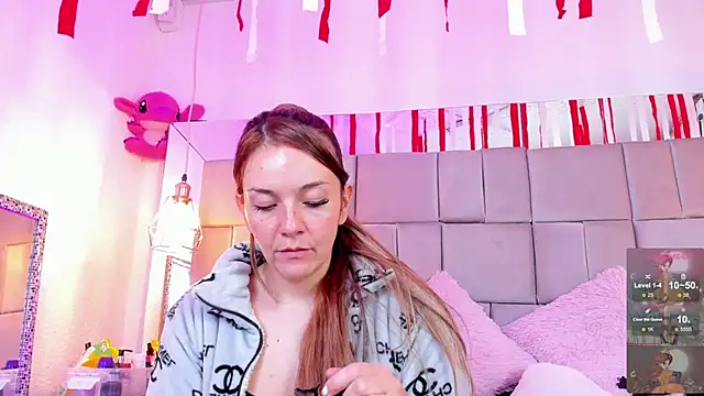 antoneella jones online show from 10-16-25, 01:01