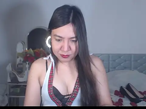 stellahugeX online show from 09-10-25, 03:06