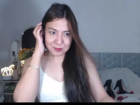 stellahugeX online show from 10-11-25, 03:54