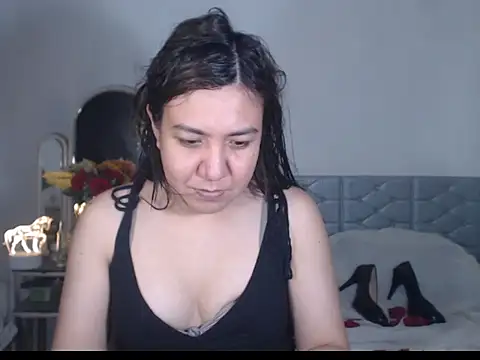 stellahugeX online show from 10-26-25, 07:58