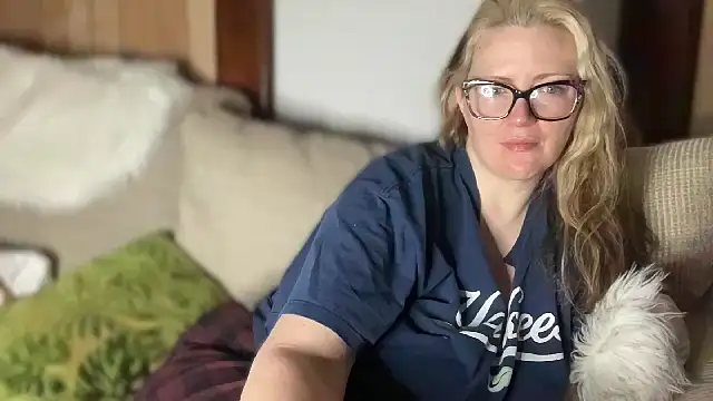 PefectNipz online show from 12-19-25, 09:49