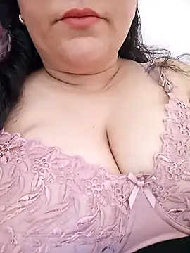 Snapshot of _Baylor_ chatting on 09-12-25, 01:00 Baylor online show from 09-12-25, 01:00