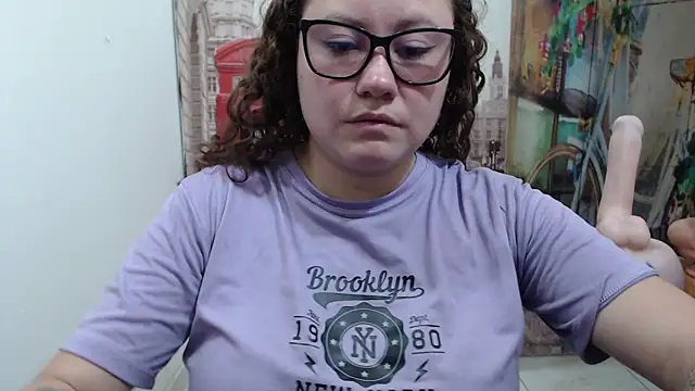 Snapshot of greeneyes_nurse chatting on 01-17-26, 08:23 greeneyes nurse online show from 01-17-26, 08:23