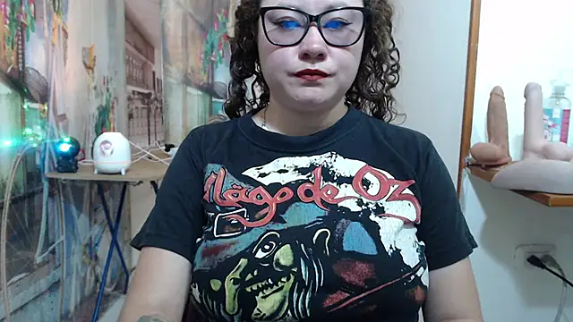 Snapshot of greeneyes_nurse chatting on 02-10-26, 06:56 greeneyes nurse online show from 02-10-26, 06:56