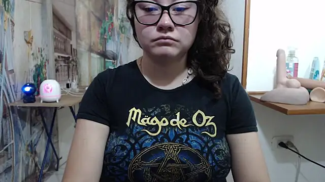 Snapshot of greeneyes_nurse chatting on 02-19-26, 06:15 greeneyes nurse online show from 02-19-26, 06:15