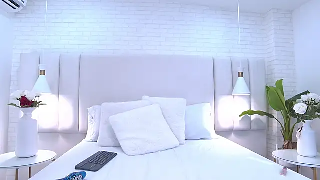 Sophie DearGB online show from 09-23-25, 07:50