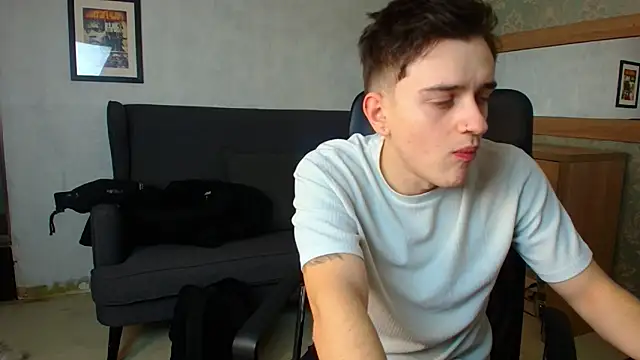 FelixStarkk online show from 12-18-25, 05:24