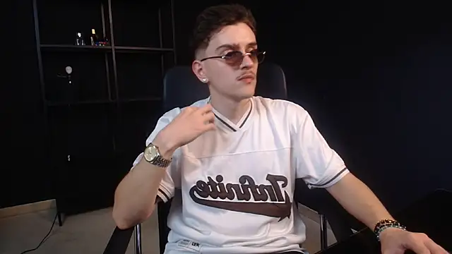 FelixStarkk online show from 06-20-26, 04:32