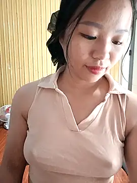 Snapshot of Na_na90 chatting on 07-15-26, 12:05 Na na90 online show from 07-15-26, 12:05